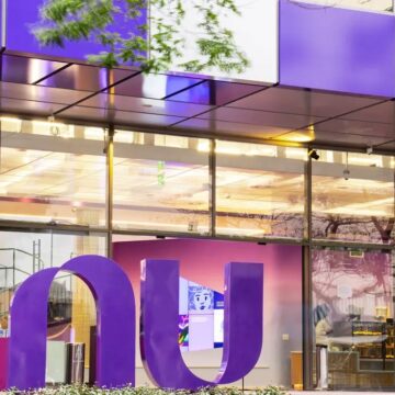 Nubank supera Bradesco e se torna a segunda maior instituição financeira do Brasil em número de clientes