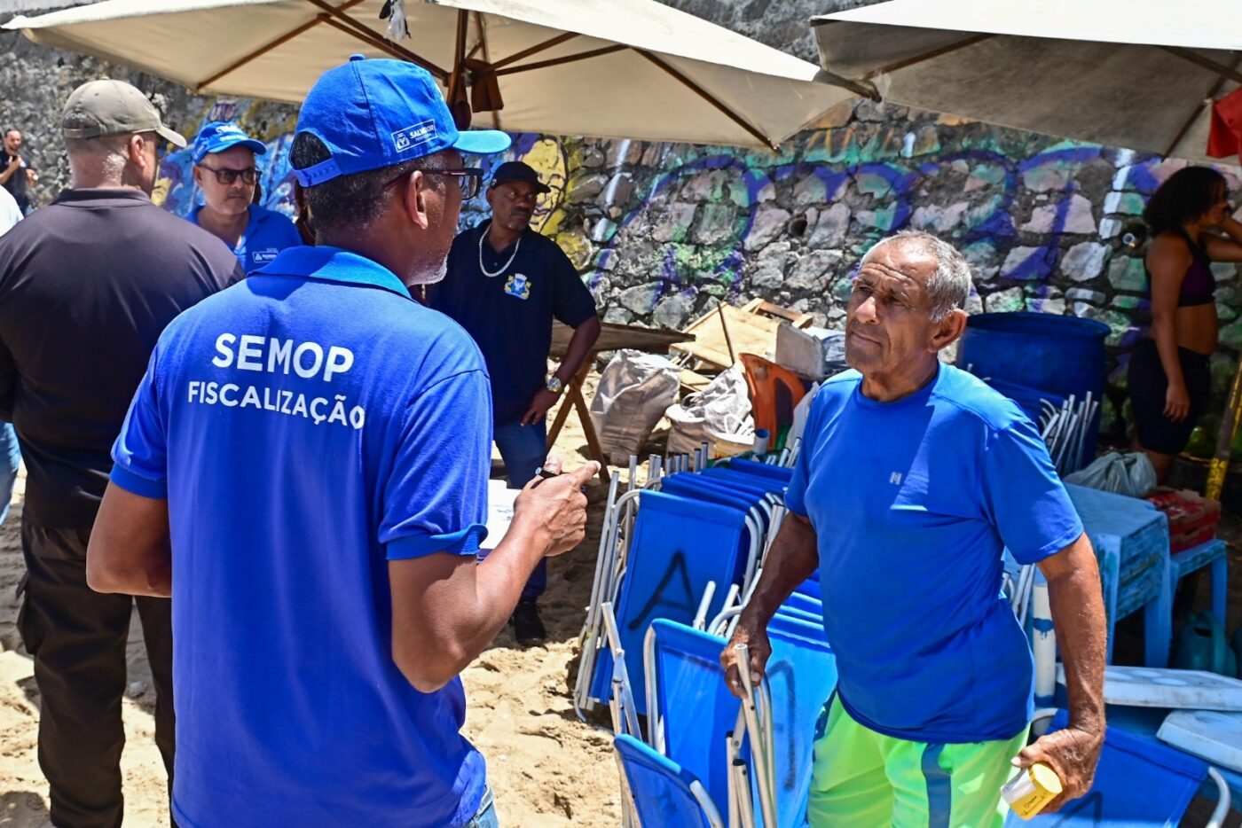 Operação integrada fiscaliza venda de alimentos e bebidas em pontos turísticos de Salvador