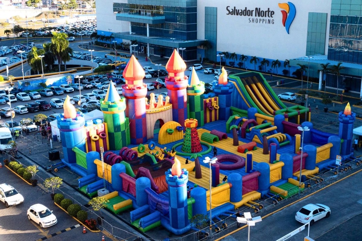 Saiba quanto custa brincar no maior parque inflável da América Latina, em Salvador