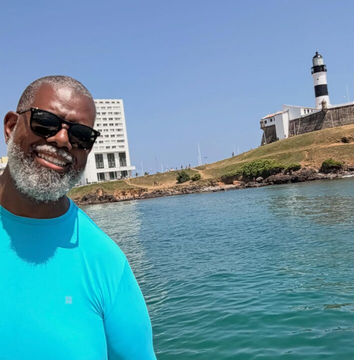 Péricles se despede de Salvador após passeios com Xanddy e Carla Perez: ‘Dias maravilhosos’