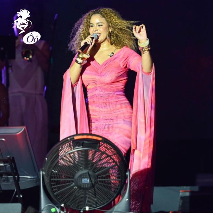 A sereiona está on! Rachel Reis estreia no Festival de Verão com ‘Coisa Rara’