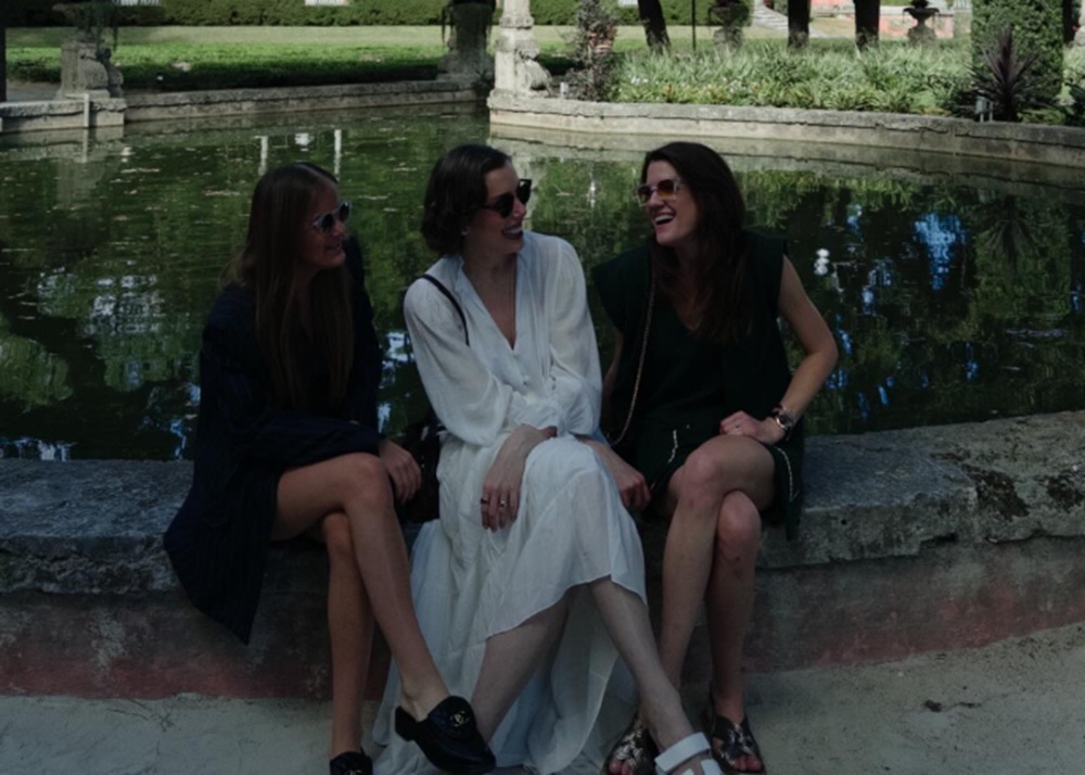 Rafa Justus posa com as irmãs durante férias nos Estados Unidos