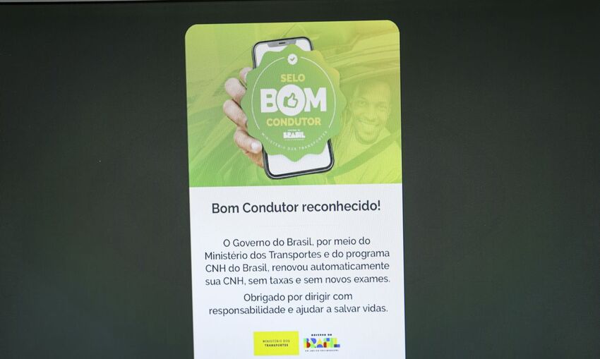 Renovação automática de CNH beneficia 300 mil motoristas na primeira semana