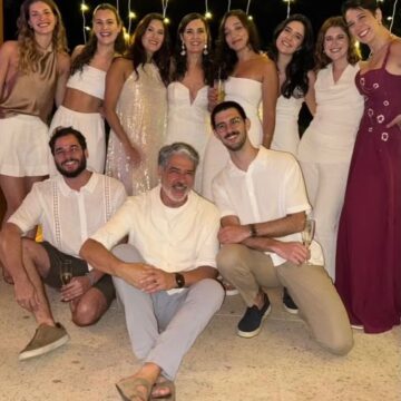 Fátima Bernardes e William Bonner passam Réveillon juntos com filhos e atuais parceiros