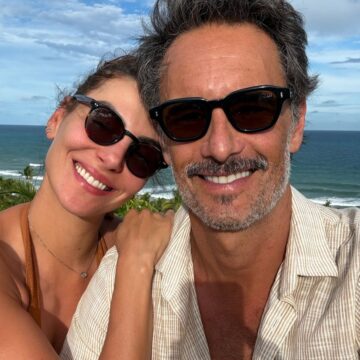 Rodrigo Santoro desembarca em praia na Bahia para comemorar aniversário de 38 anos da esposa