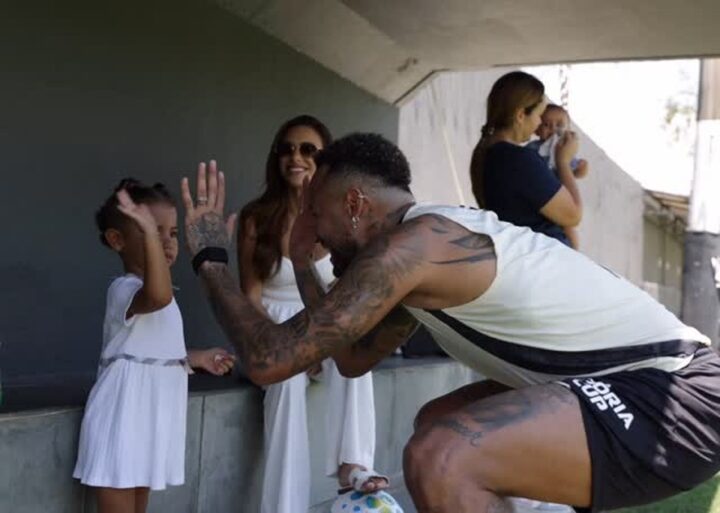 Filha de Bruna Biancardi e Neymar dá opinião sincera e jogador comemora: “Papai ganhou nessa”