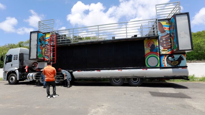 Carnaval 2026: trios elétricos e carros de apoio serão fiscalizados na próxima semana em Salvador