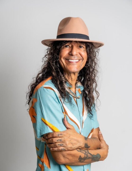 Luiz Caldas comanda show histórico no Museu de Arte Moderna da Bahia