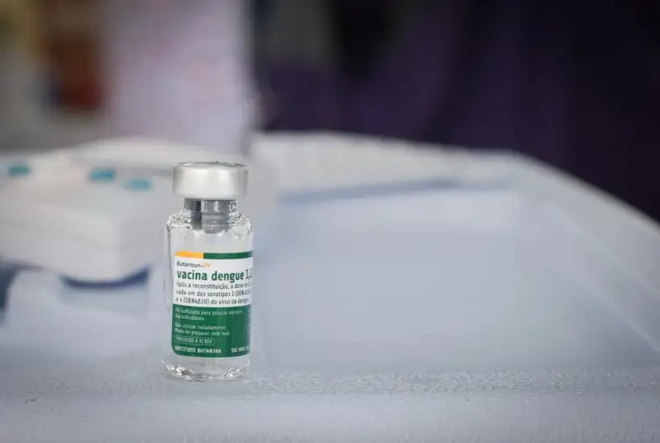 Profissionais de saúde terão direito à vacina contra dengue em fevereiro