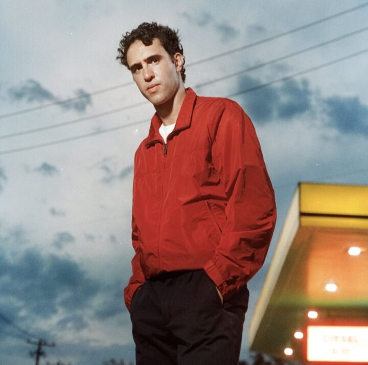 Filho de Caetano, Zeca Veloso abre sétima edição do Queremos! Festival no Centro do Rio