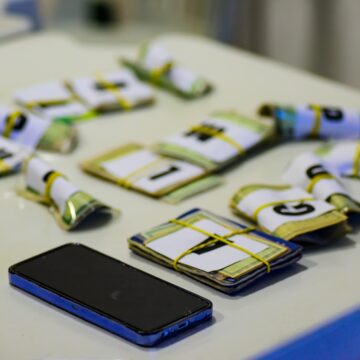 Guarda Municipal inicia devolução de documentos perdidos no Carnaval; saiba como recuperar