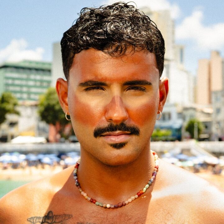 Lucas Pizane lança versão baiana de hit de Rosalía; ouça “Queimadinha”