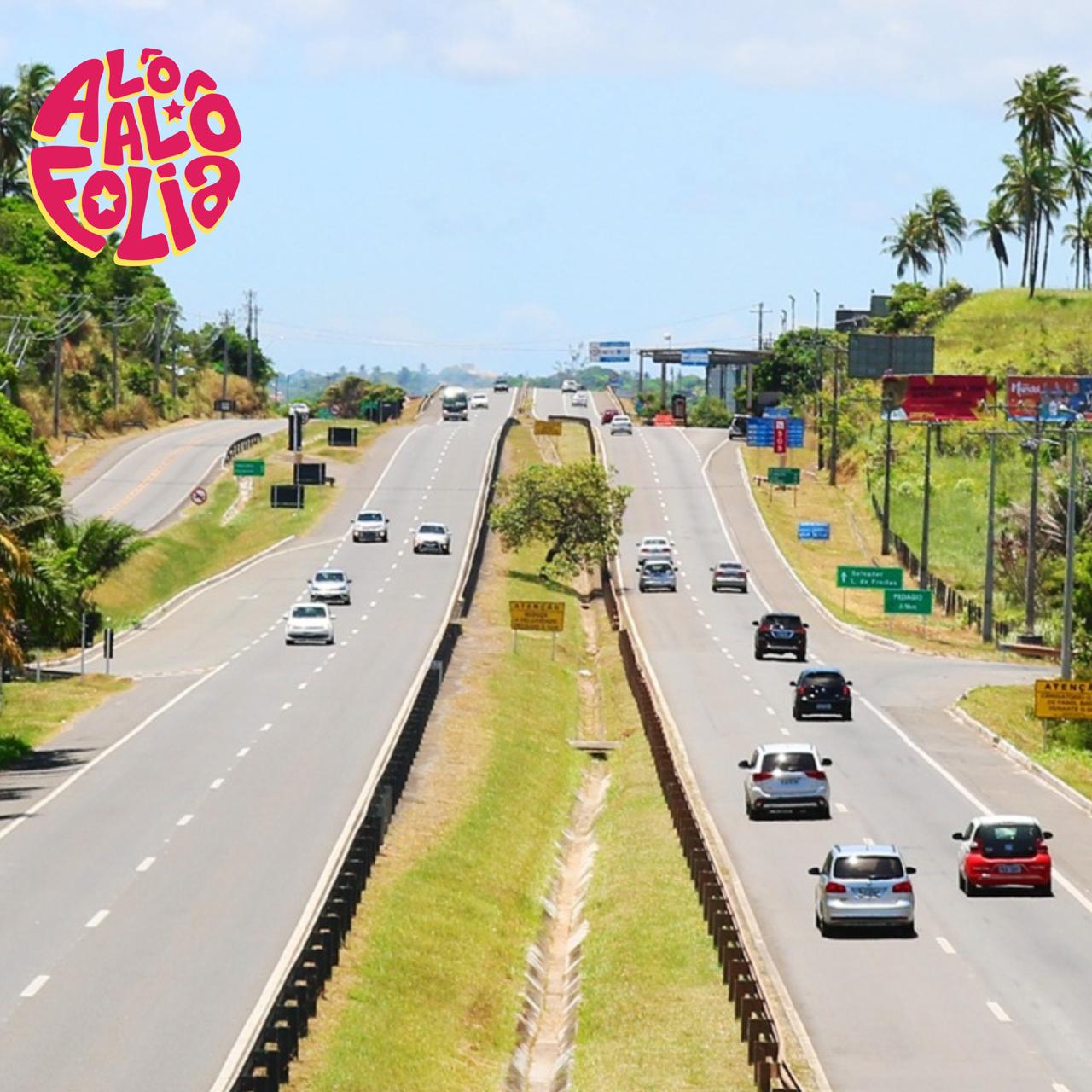 Carnaval deve levar 750 mil veículos às rodovias BA-099 e BA-093; confira os horários de pico no período