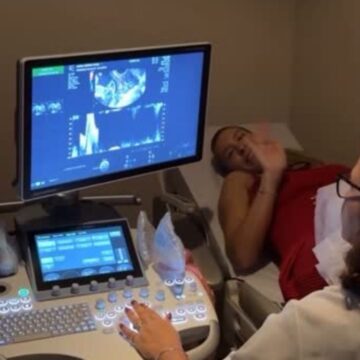 Lore Improta faz ultrassom após curtir Pipoco na avenida e Léo brinca: “Sou trilhardário”