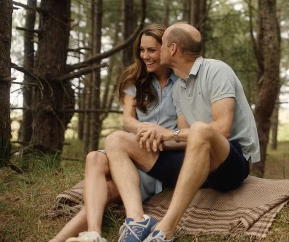 Pressão da imprensa quase levou Kate e príncipe William ao fim, revela biografia