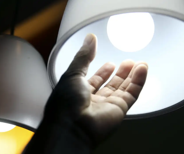 Contas de luz seguem com bandeira tarifária verde em março
