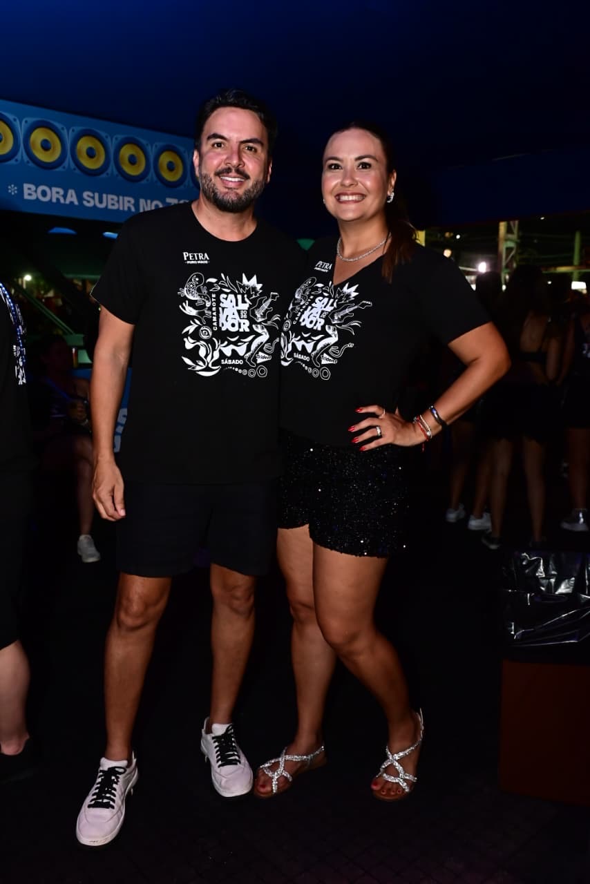 Rogério Tedesco e Aline Caravina