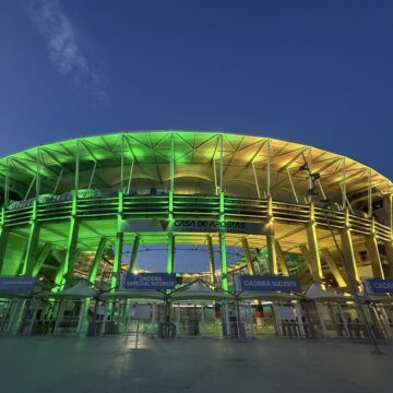 Fonte Nova ganha iluminação verde e amarela em celebração à Copa do Mundo Feminina 2027