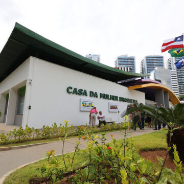 Casa da Mulher Brasileira anuncia projeto para ampliar atendimento às crianças das mães vítimas de violência doméstica