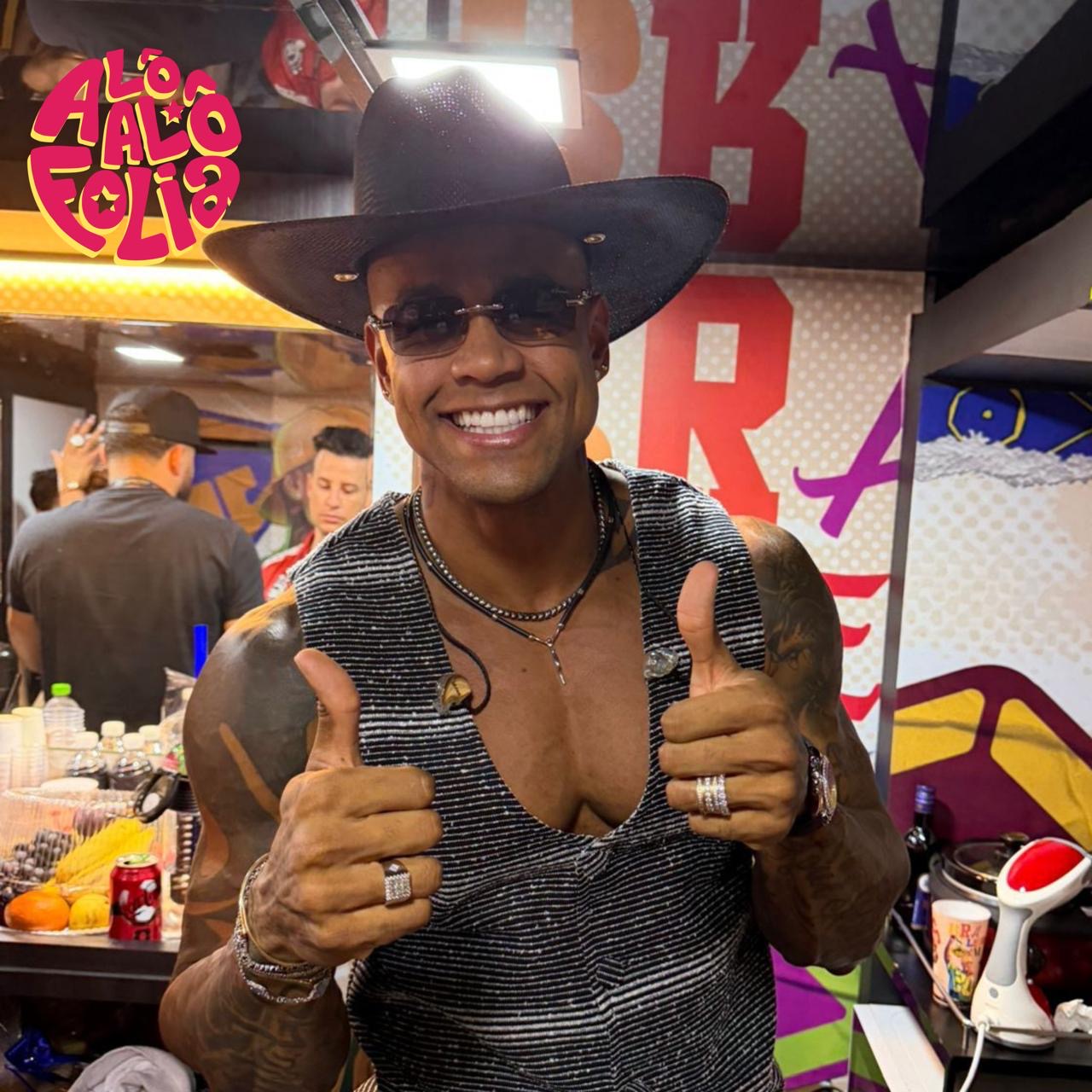 Léo Santana chega ao Pipoco e se prepara para comandar a festa em Salvador