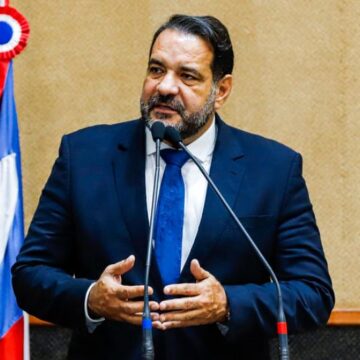 ALBA presta homenagem especial ao deputado Alan Sanches