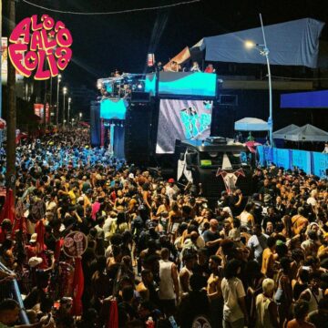 BaianaSystem arrasta multidão no encerramento do Furdunço 2026