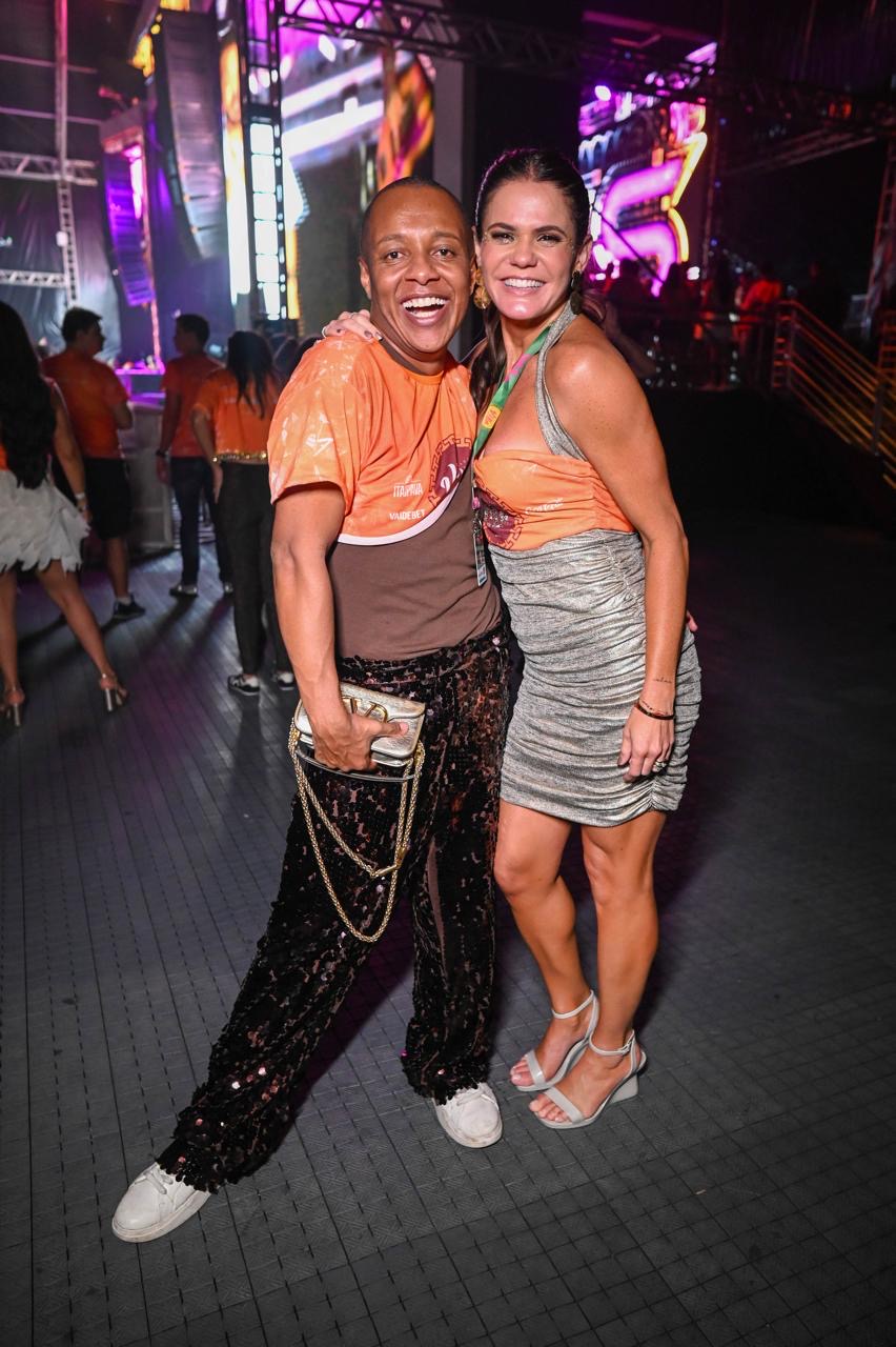 Uislei Oliveira e Paula Goes