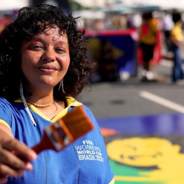 Artista baiana Aju Paraguassu é escolhida pela FIFA para projeto oficial da Copa do Mundo Feminina 2027