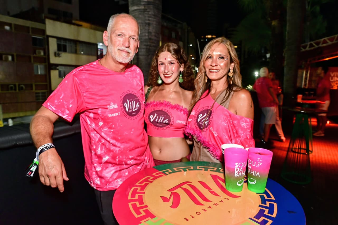 Claudio Monteiro, Sofia Nasser e Tina Nasser