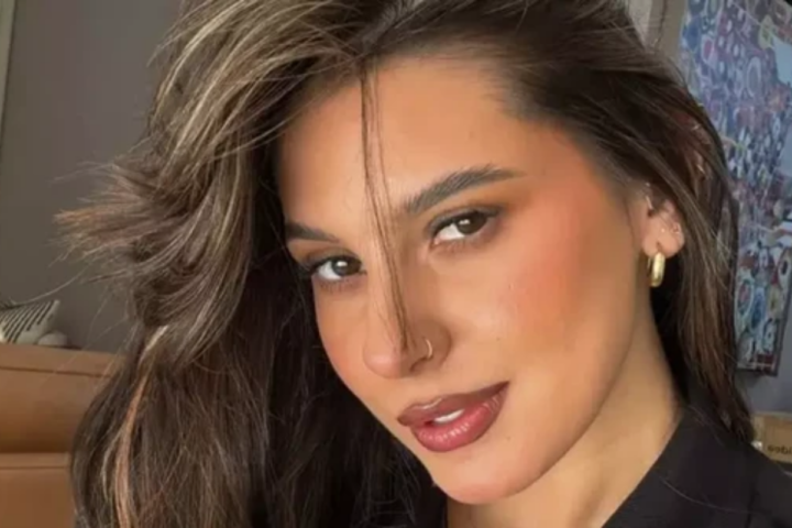 Ana Castela reclama de cobrança de R$ 1,3 mil para fazer as unhas e desabafa nas redes