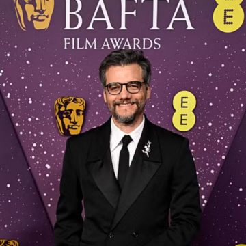 Wagner Moura brilha no tapete vermelho do Bafta 2026 com “O Agente Secreto”