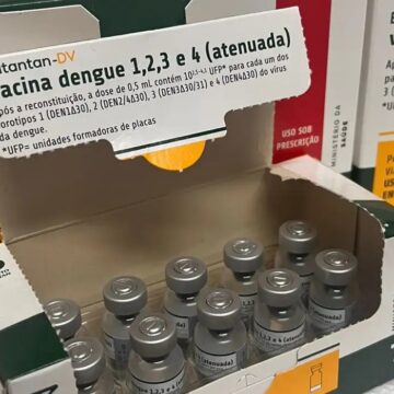 Bahia inicia distribuição de vacina 100% brasileira contra a dengue
