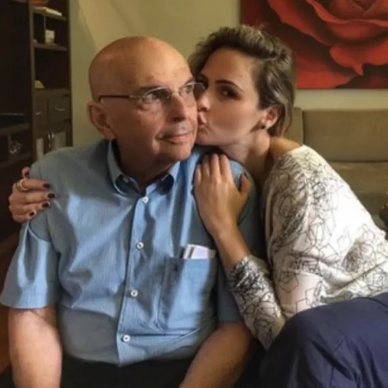 Equipe de Ana Paula Renault atualiza estado de saúde do pai da sister após briga no BBB 26