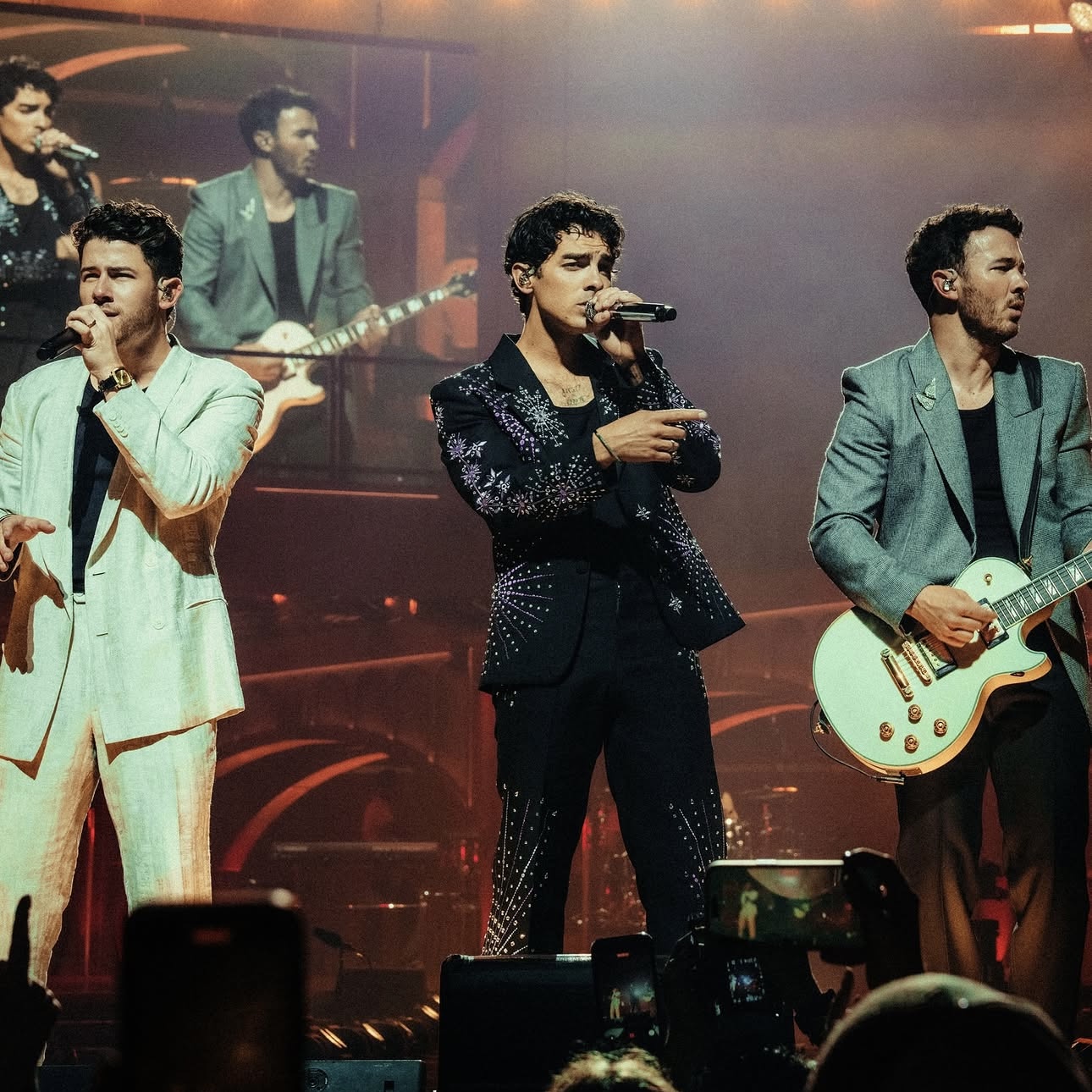 Jonas Brothers anunciam show no Brasil em maio; veja datas de venda de ingressos