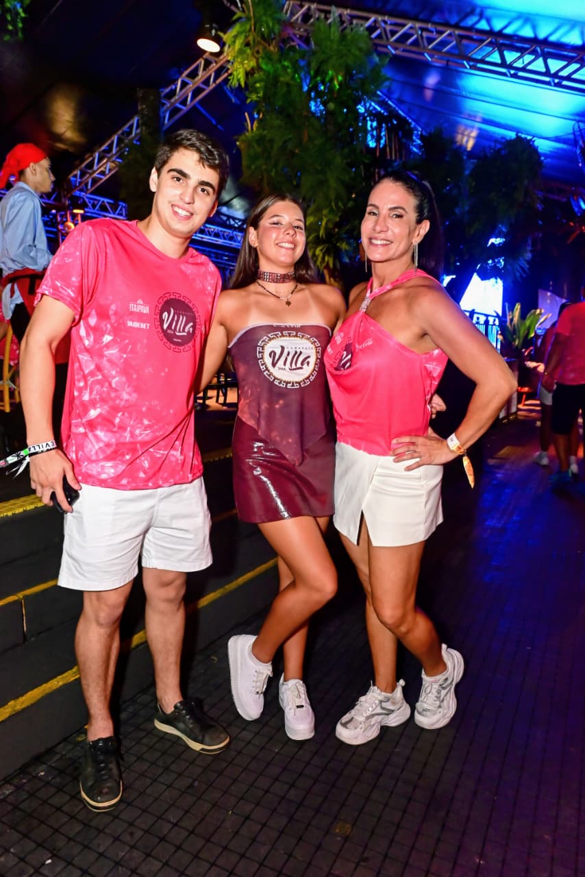 João Nunes, Nina Picon e Rosana Picon