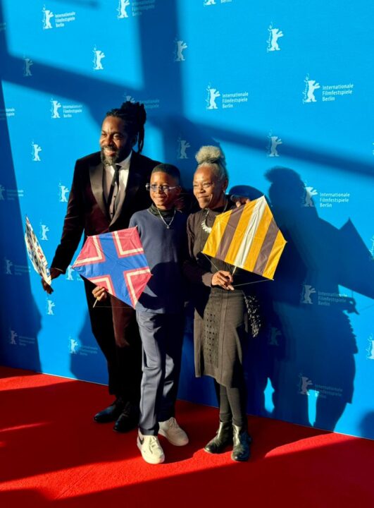 Vídeo: Direto de Berlim, baianos Lázaro Ramos e Yuri Gomes celebram estreia de “Feito Pipa” em festival