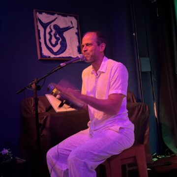 Moreno Veloso retorna à Casa da Mãe com show intimista no Rio Vermelho