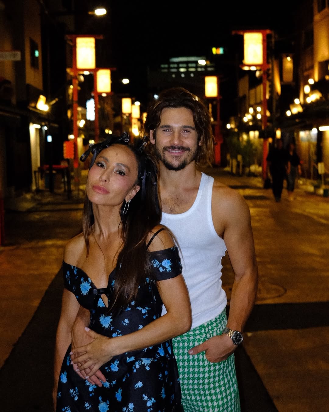 Sabrina Sato completa 45 anos e ganha declaração romântica de Nicolas Prattes