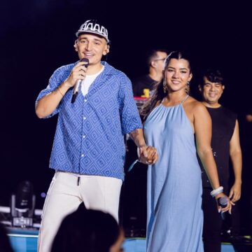 Ary Mirelle se emociona ao ganhar declaração romântica de João Gomes: “Homem da minha vida”