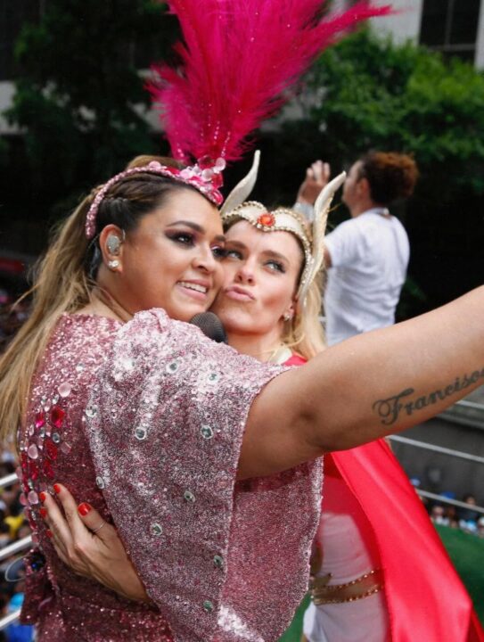 Emocionada, Carol Dieckmann homenageia Preta Gil em data especial: “Seria hoje”
