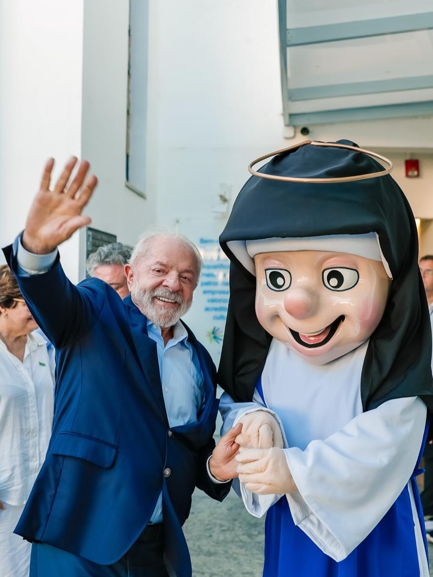 Lula visita Osid em Salvador e anuncia entrega de equipamentos após encontro com pacientes