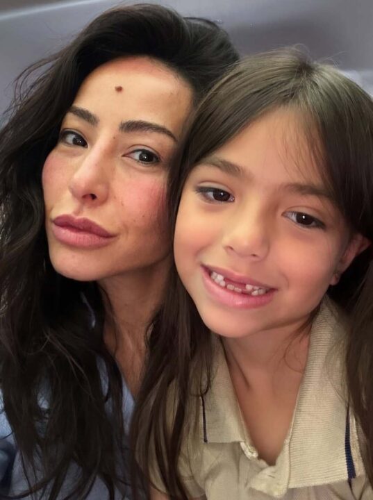 Sabrina Sato abre o coração ao falar sobre rotina com a filha Zoe: “Caminho precioso”
