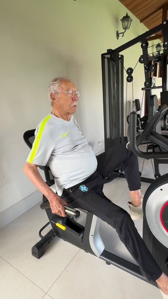 Aos 95 anos, José Sarney mostra rotina de treinos e declara: “Sempre é tempo de se movimentar”