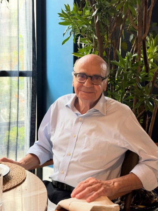 Drauzio Varella desfruta da gastronomia baiana durante passagem por Salvador