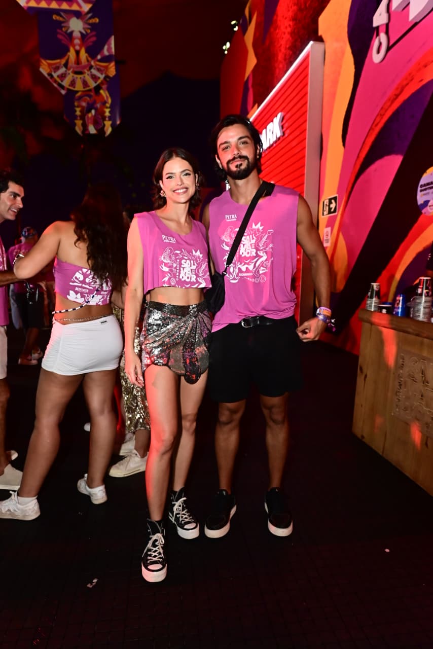 Agatha Moreira e Rodrigo Simas