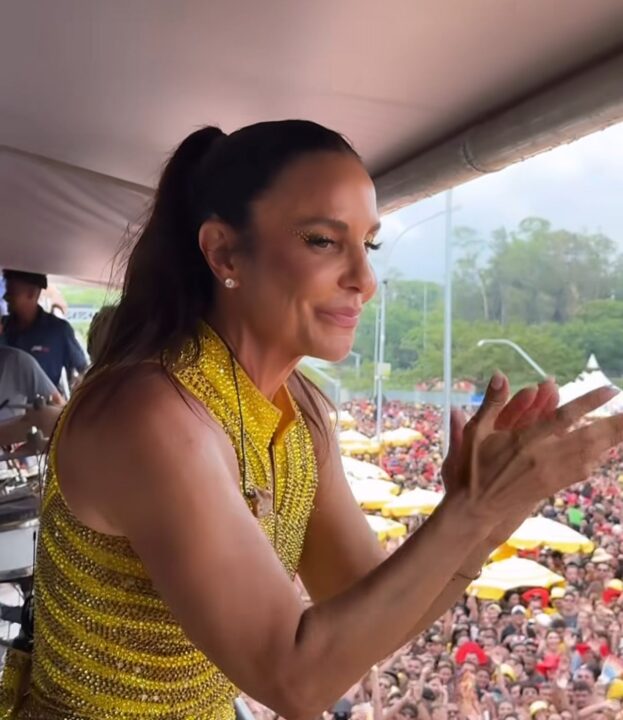 Ivete Sangalo leva multidão à estreia no Carnaval de rua de São Paulo