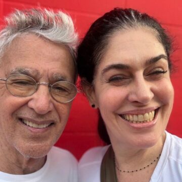 Caetano e Paula Lavigne passeiam por Salvador e anunciam: ‘Preparados para o Carnaval’