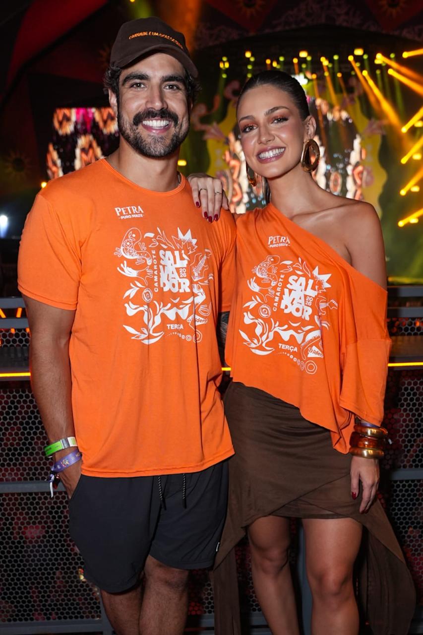 Caio Castro e Vitória Bohn