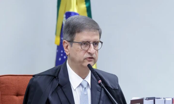 PGR apresenta parecer contrário à prisão domiciliar para Bolsonaro