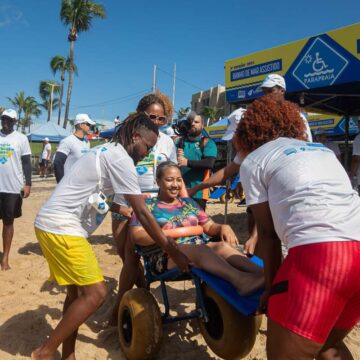 Salvador recebe projeto de banho de mar assistido neste final de semana